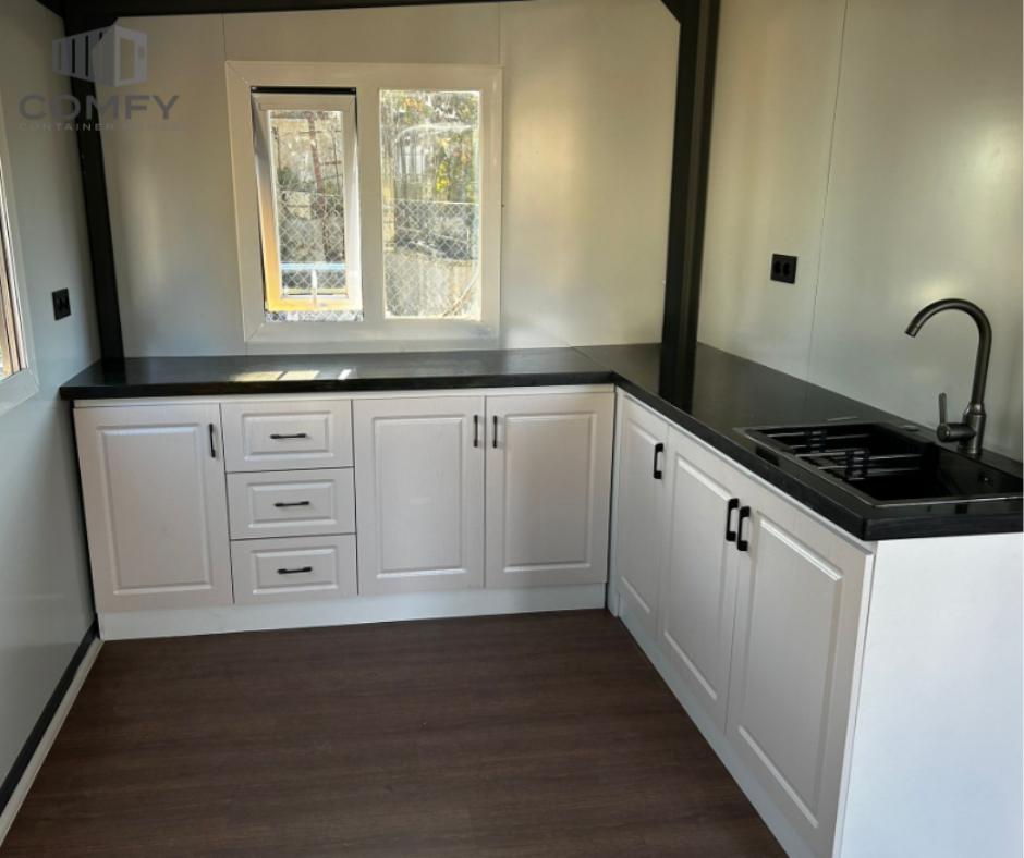 20ft Mobile Expandable Tiny Home 2 Bed Rooms Equipped with Bathroom and Kitchen