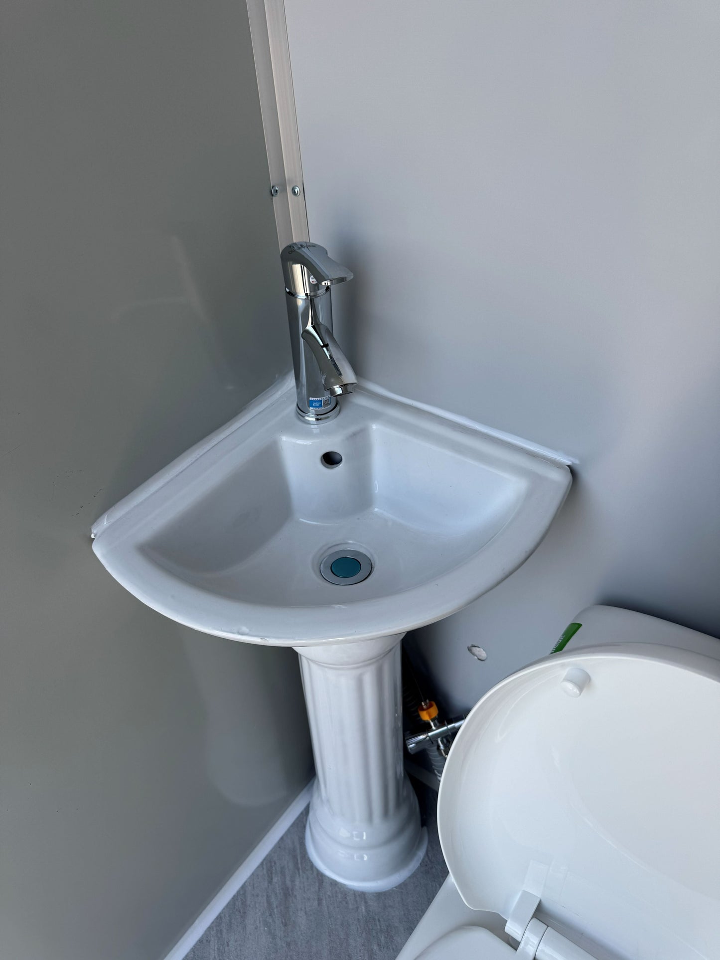 Premium Plumbed-In Portable Toilet Unit with WPC Fluted Wall Cladding – Fully Built & Ready to Use